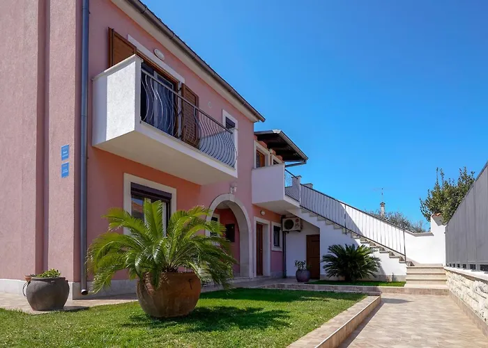 Apartments Palm View